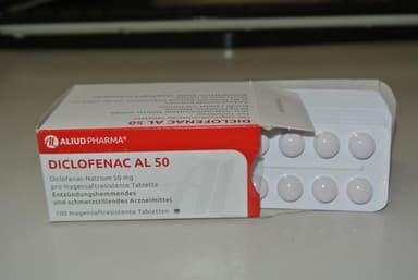 [ボルタレンジェネリック]ジクロフェナクAL50mg 【1箱100錠】 レビュー投稿画像 サムネイル