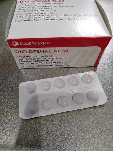 [ボルタレンジェネリック]ジクロフェナクAL50mg 【1箱100錠】 レビュー投稿画像 サムネイル